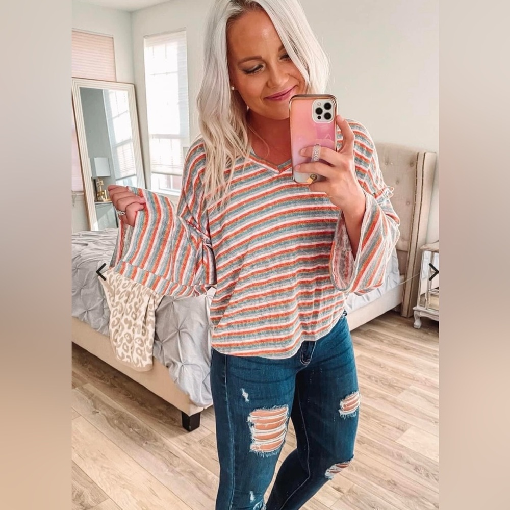 Boutique lightweight knit top